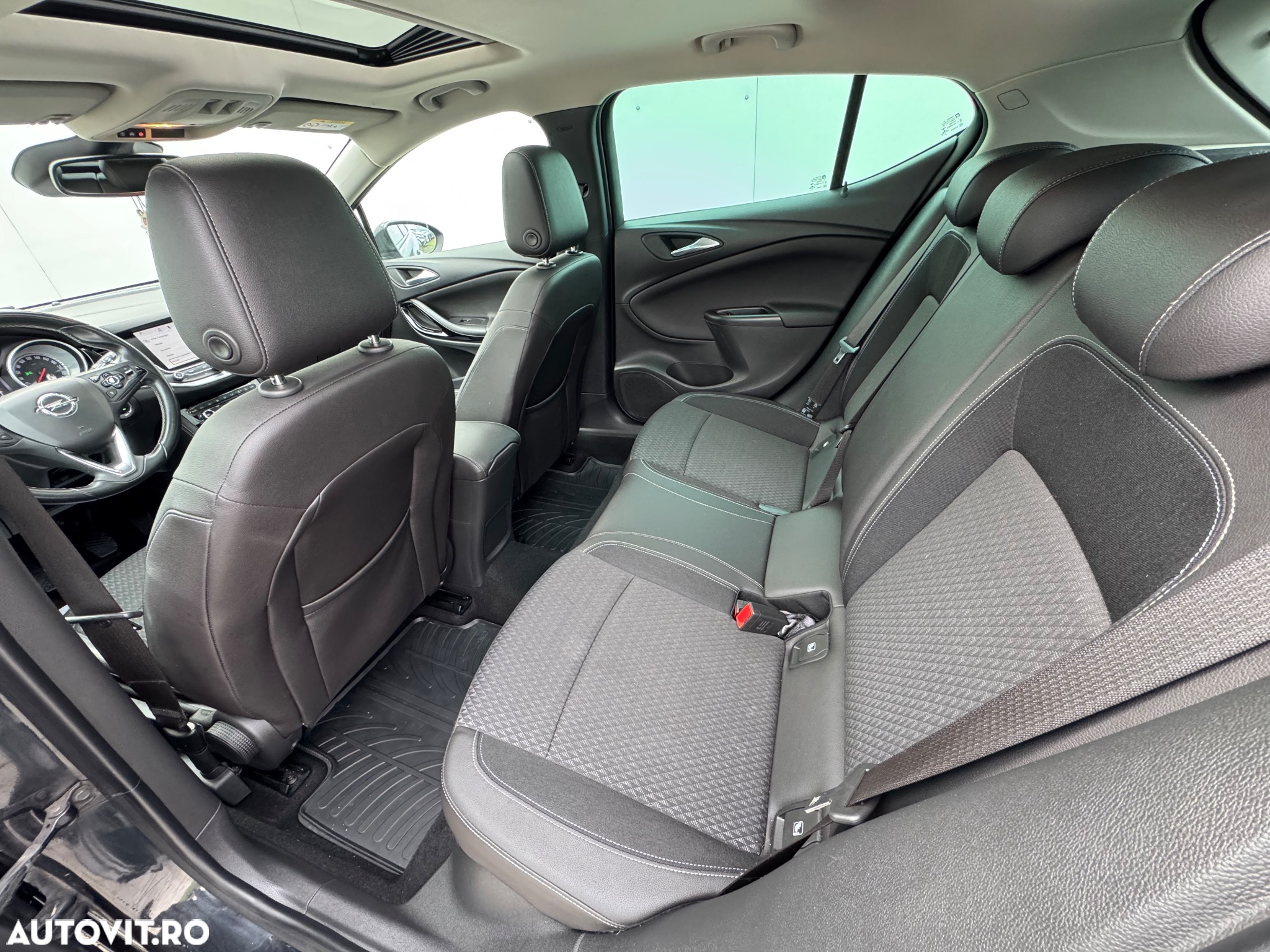Opel Astra 1.6 BiTurbo D (CDTI) Start/Stop Innovation - 10