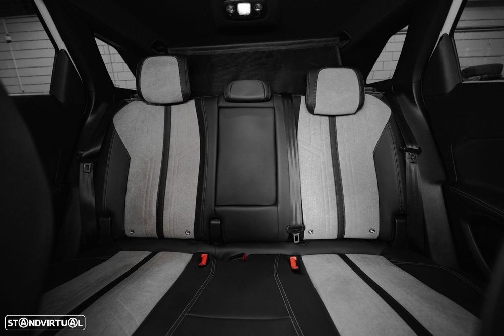 Peugeot 3008 1.6 Hybrid GT e-EAT8 - 12