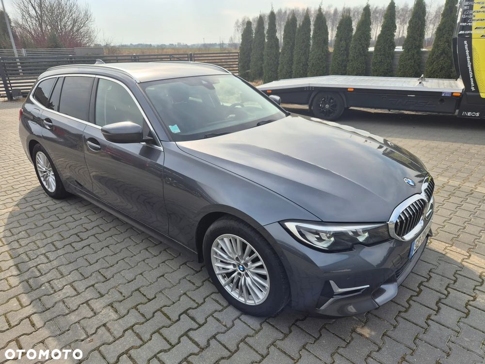 BMW Seria 3 318d Touring Luxury Line - 2