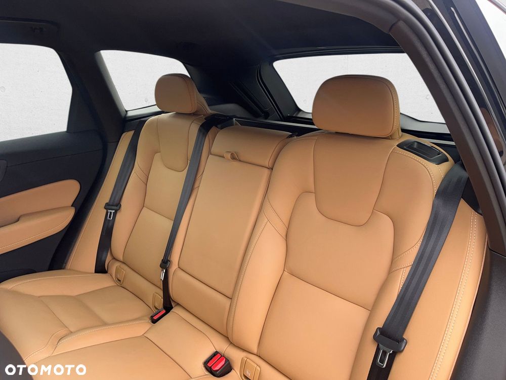 Volvo XC 60 - 21