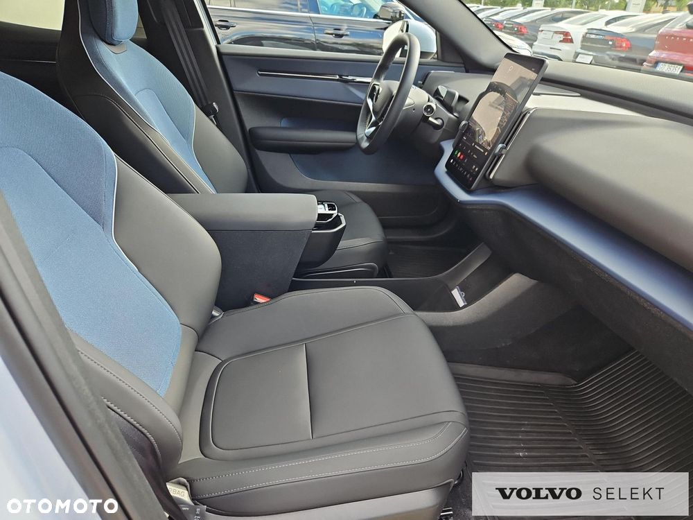 Volvo EX30 69kWh Single Motor Long Range Core - 12