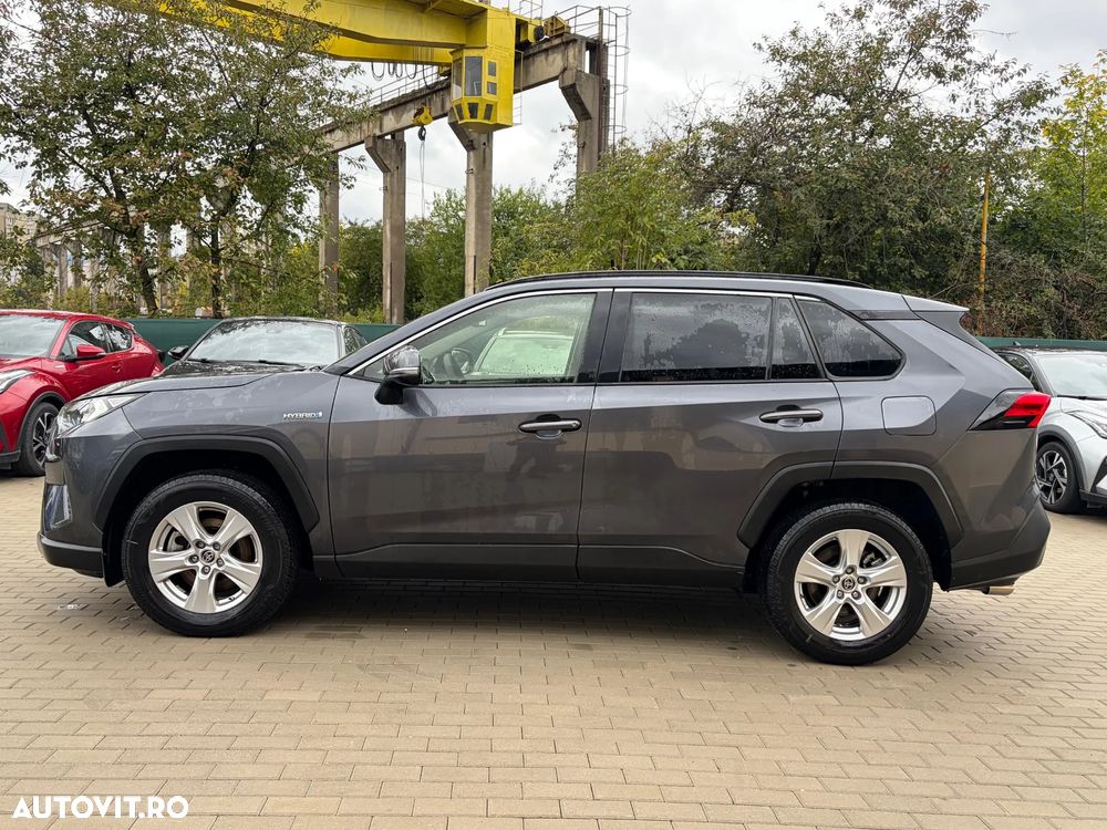 Toyota RAV4 - 8