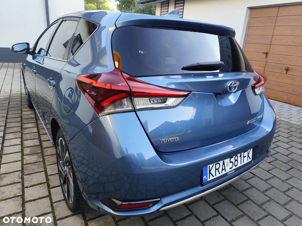 Toyota Auris 1.8 HSD Luna - 17