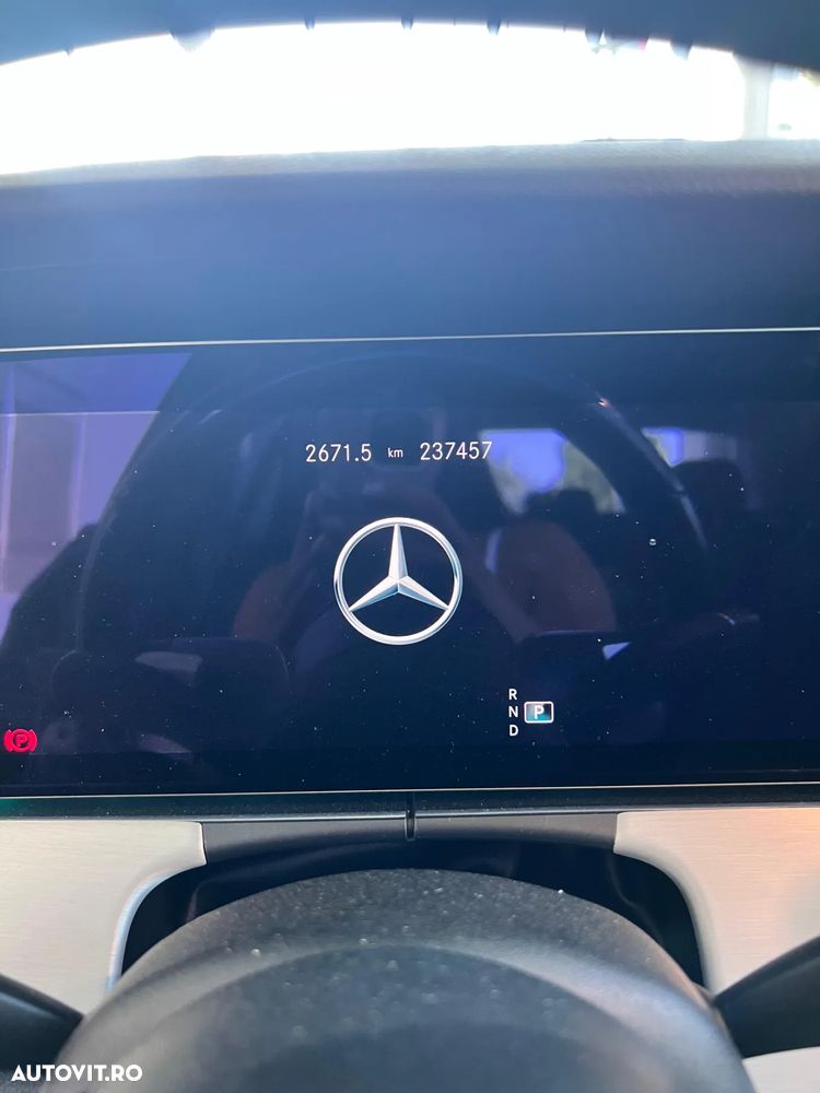 Mercedes-Benz E - 10