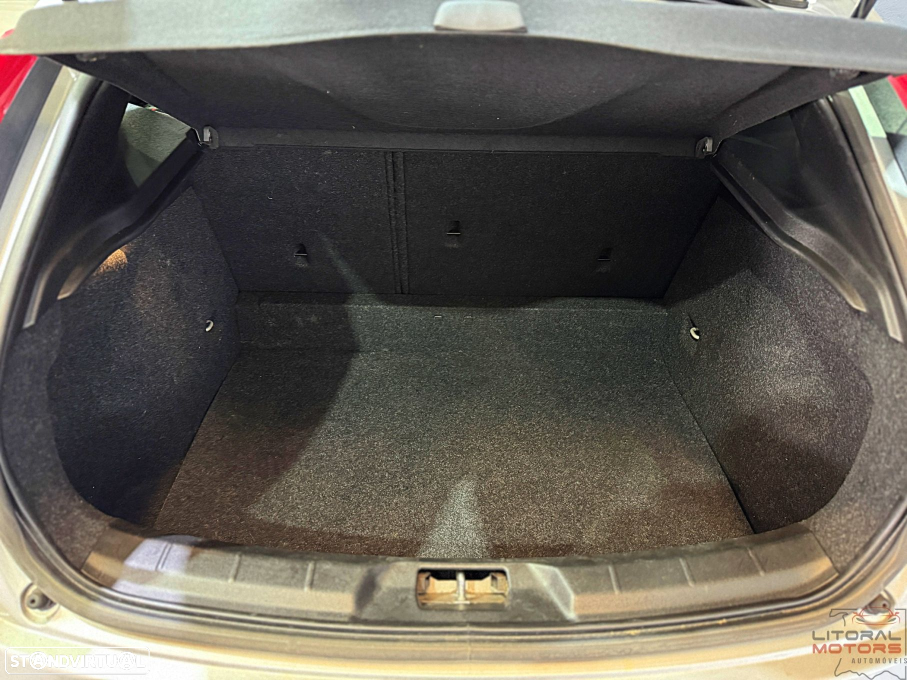 Volvo V40 1.6 D2 Momentum Powershift Eco - 10