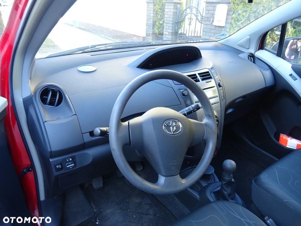 Toyota Yaris 1.0 Luna EU5 - 13