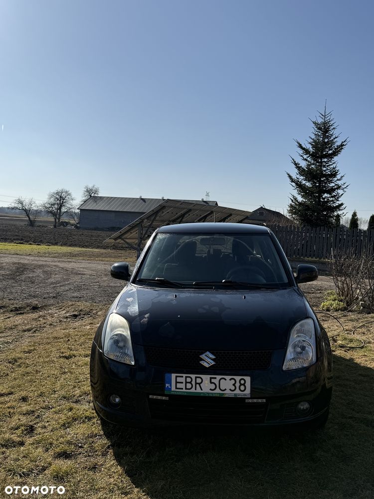 Suzuki Swift - 1