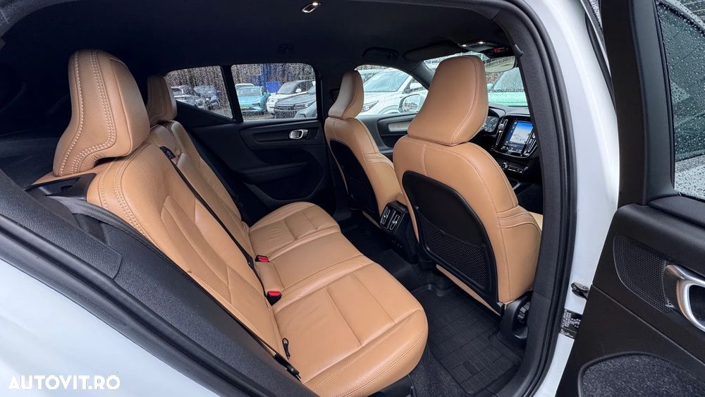 Volvo XC 40 D4 AWD Geartronic Inscription - 14