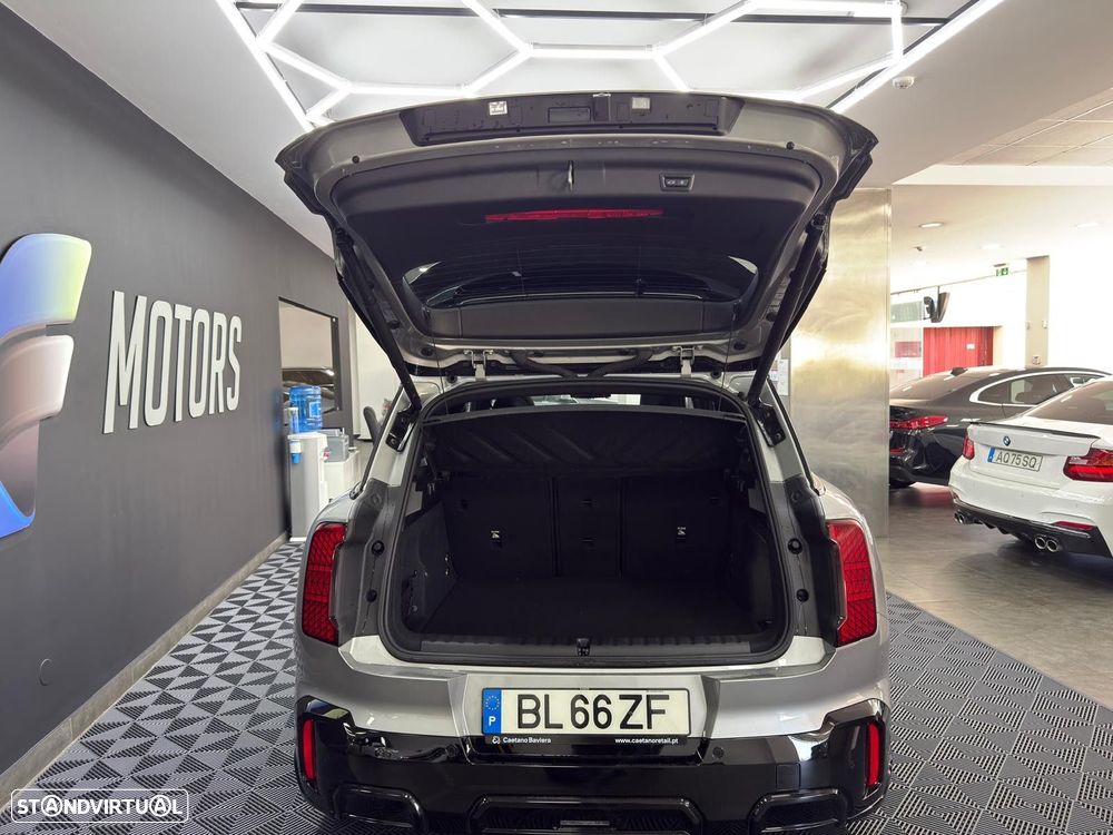 MINI Countryman Cooper SD ALL4 John Cooper Works Auto - 11