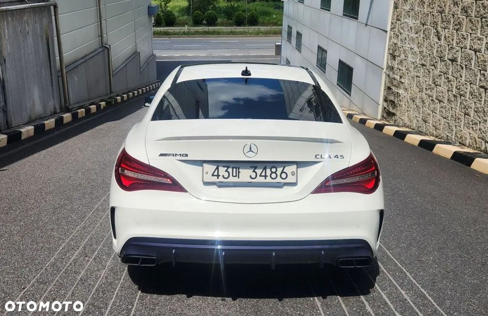Mercedes-Benz CLA AMG 45 4Matic 7G-DCT - 3