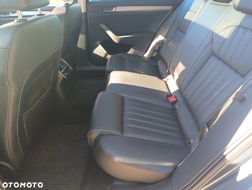 Skoda Superb 2.0 TDI SCR Style - 6