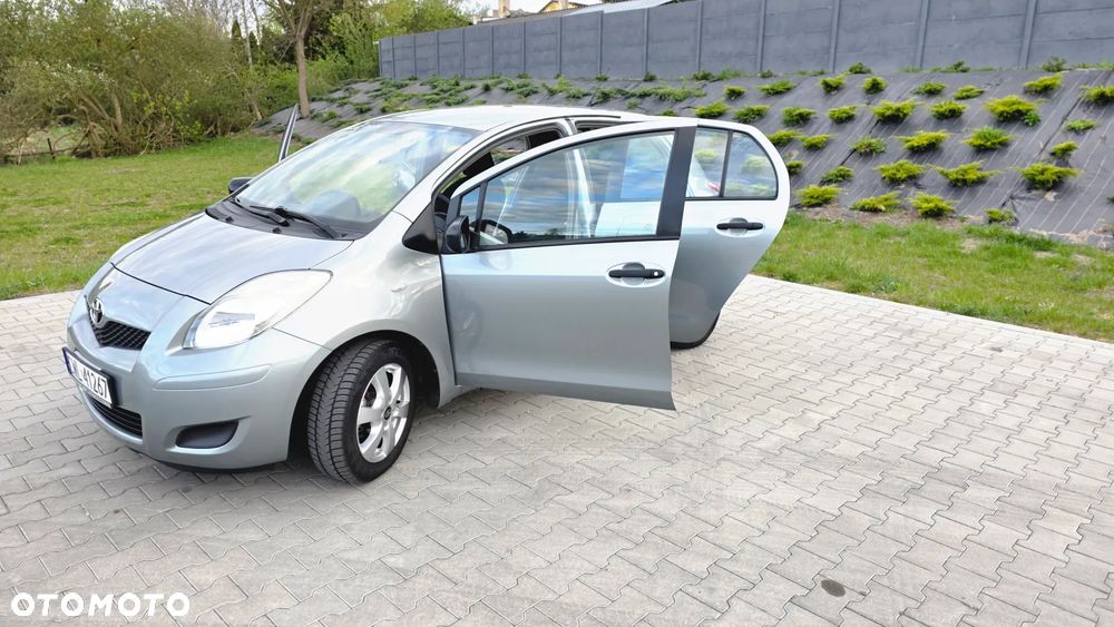 Toyota Yaris 1.33 Prestige - 39