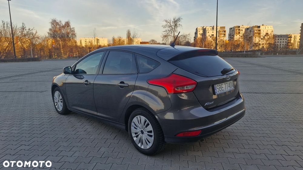 Ford Focus 1.6 Trend - 18