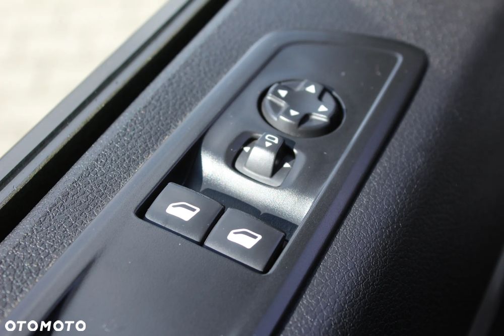 Opel Vivaro Extra Long 3,1t (bryg.) - 19