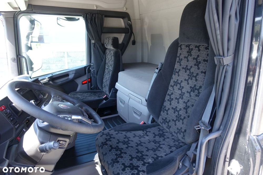 Scania R450 / EURO 6 / STANDARD/ AUTOMAT / RETARDER / LODÓWKA / NAWIGACJA / KLIMATYZACJA POSTOJOWA / 2 ZBIORNIKI - 25