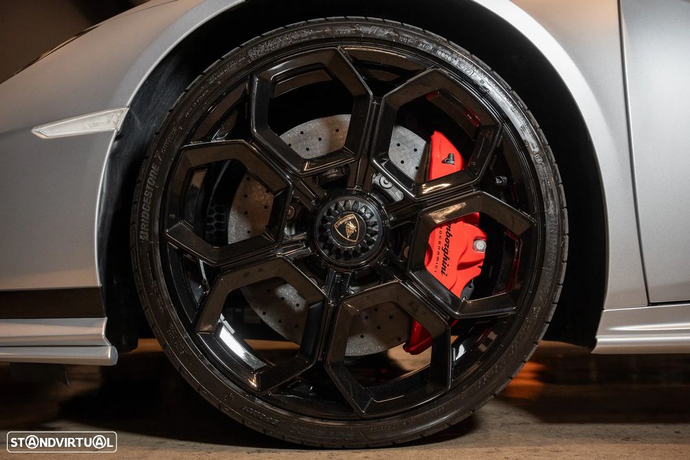Lamborghini Huracán Tecnica 60th Anniversary - 11