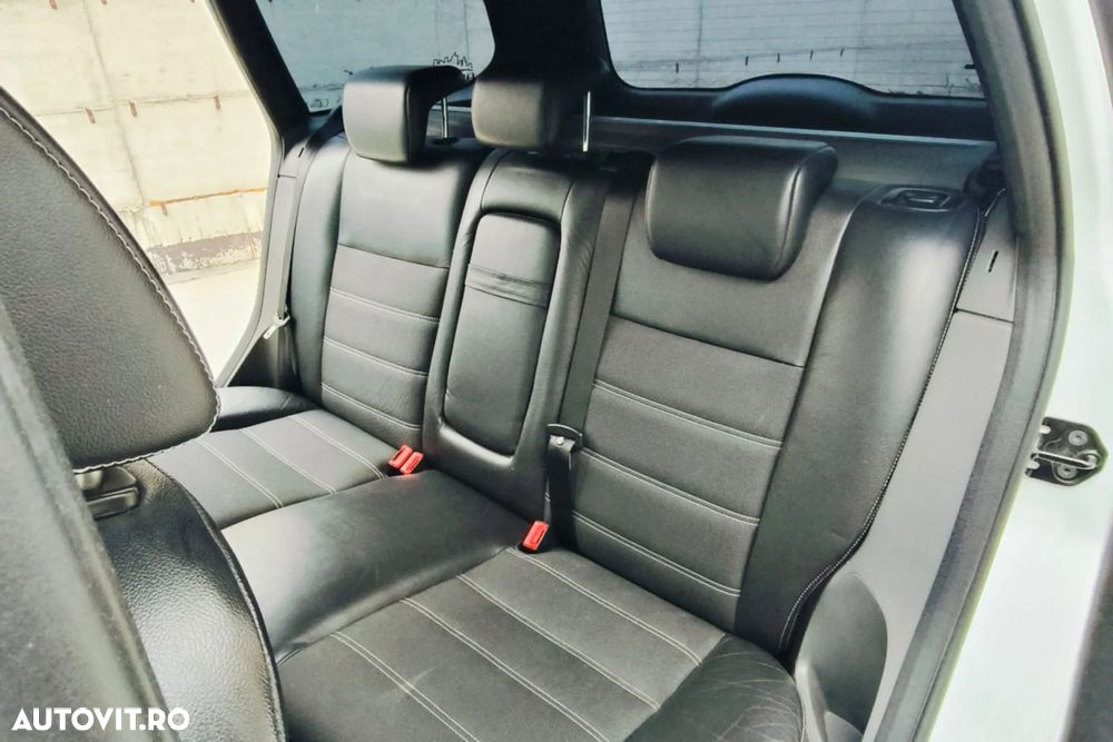 Ford Focus 1.6 TDCi DPF Titanium - 17