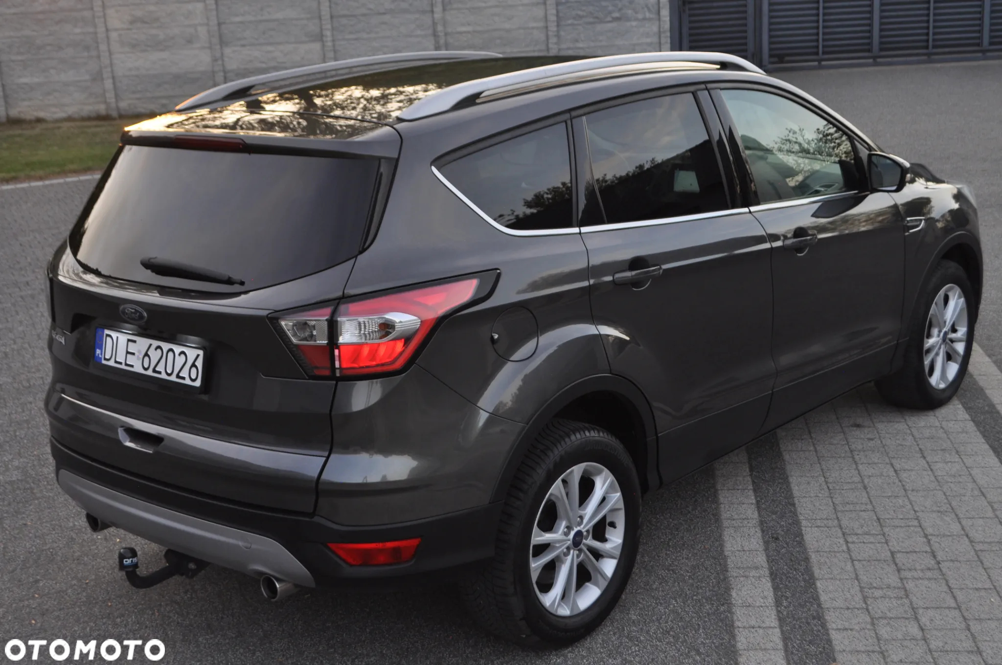 Ford Kuga 2.0 TDCi 2x4 Titanium - 10