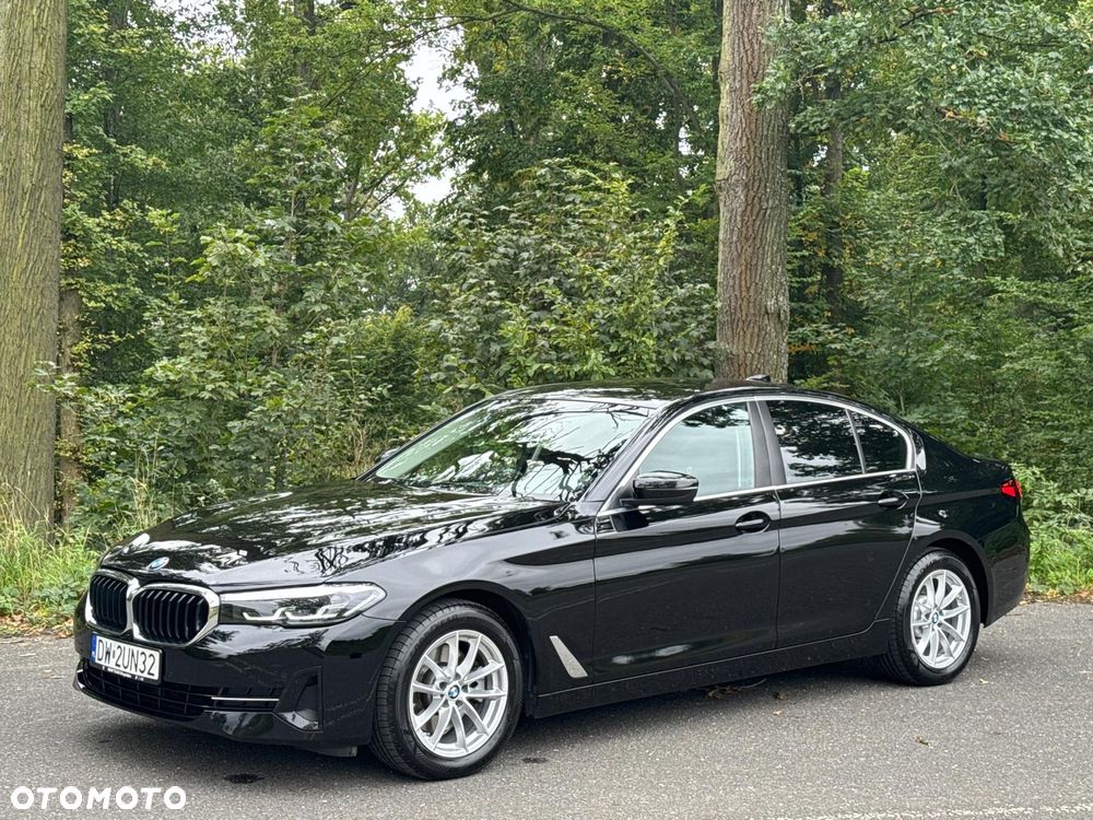 BMW Seria 5 520d xDrive MHEV - 11