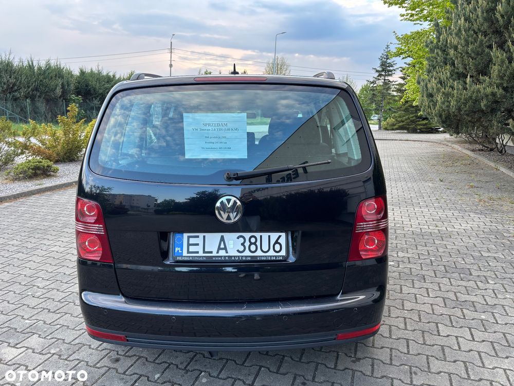Volkswagen Touran - 5
