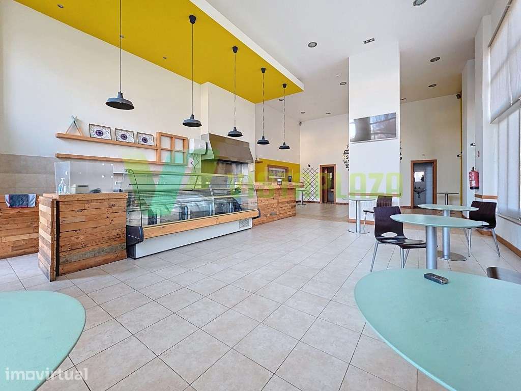 Snack Bar/Pastelaria com Esplanada em Zona Residencial de Portimão - Grande imagem: 2/25
