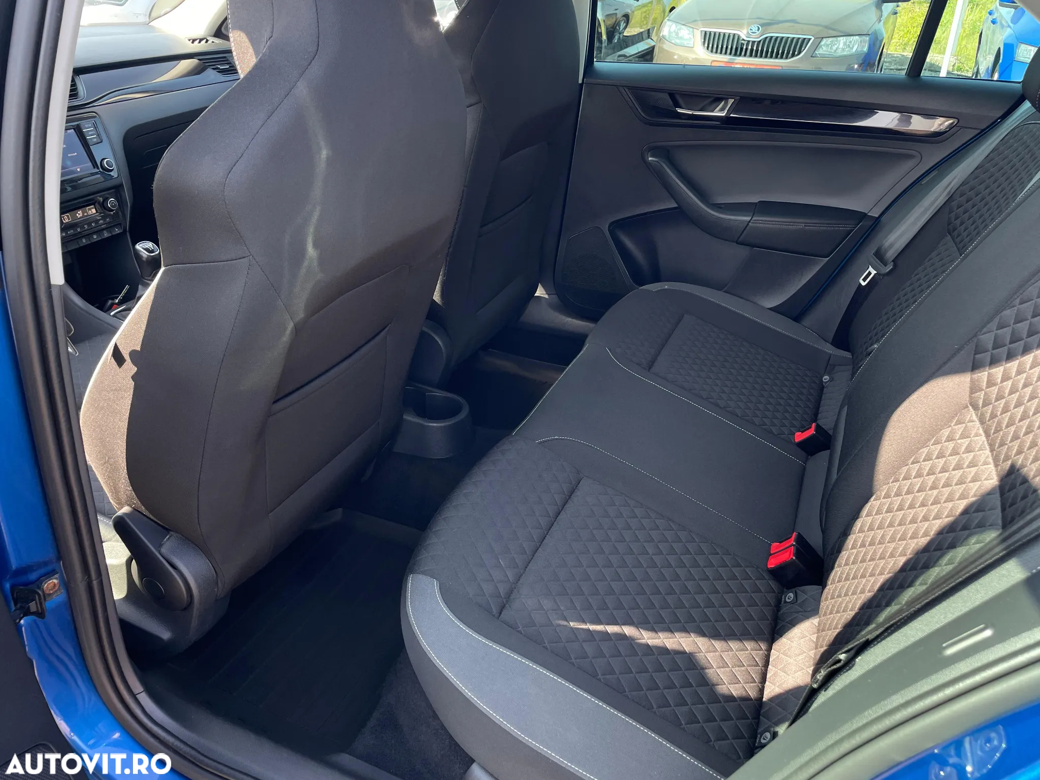 Skoda RAPID 1.0 TSI Style - 18