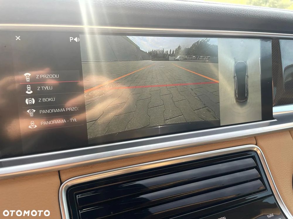 Porsche Panamera - 27