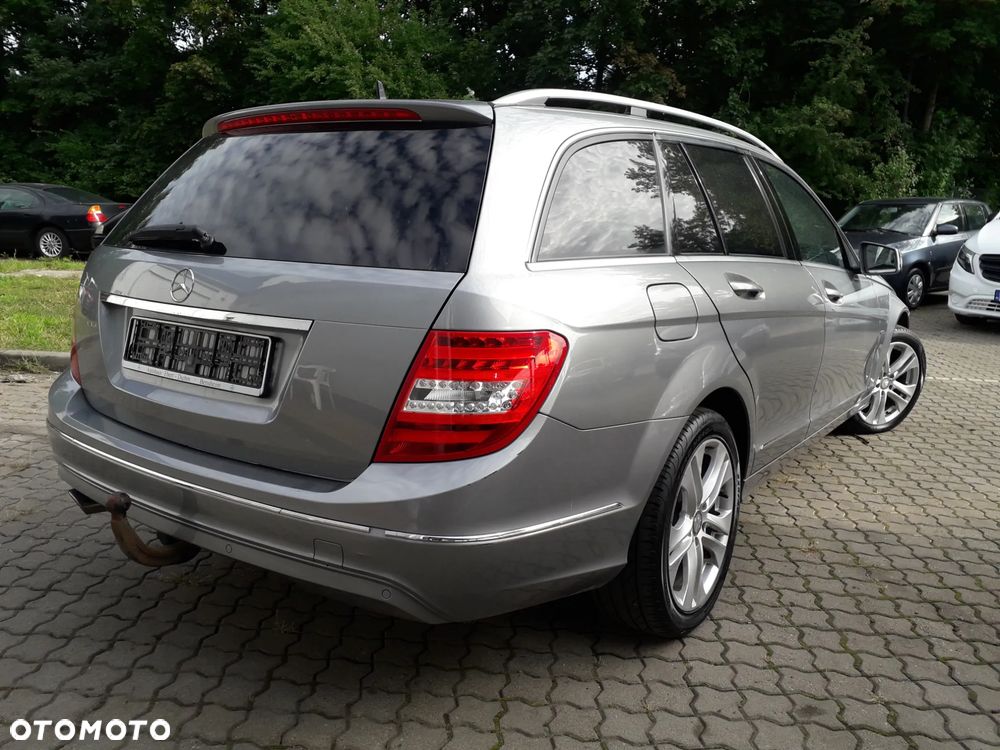 Mercedes-Benz Klasa C 220 CDI 4Matic 7G-TRONIC - 20
