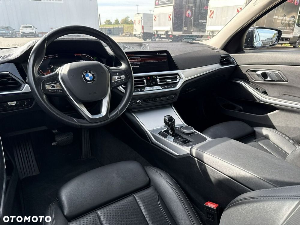 BMW Seria 3 320d MHEV Luxury Line - 13
