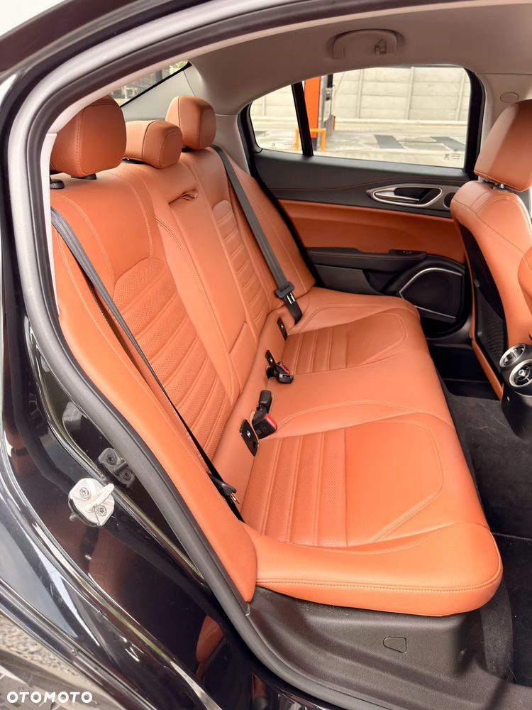 Alfa Romeo Giulia 2.0 Turbo Veloce Q4 - 33