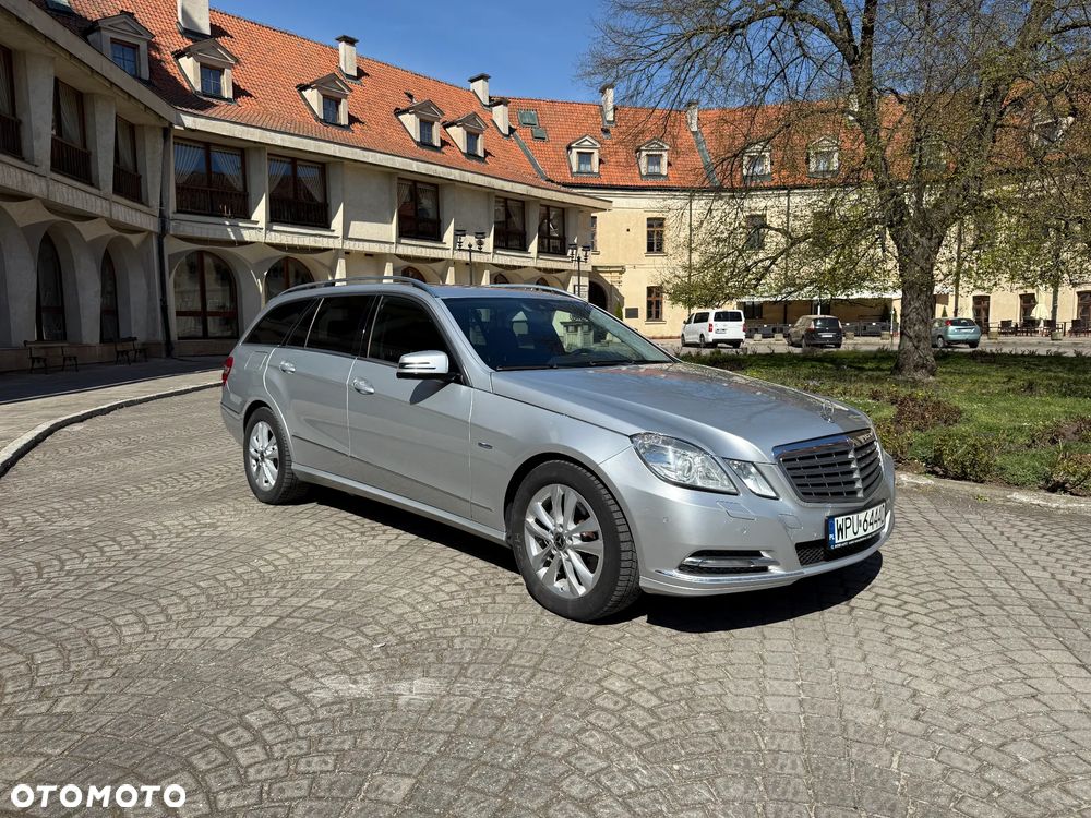 Mercedes-Benz Klasa E 220 CDI DPF BlueEFFICIENCY 7G-TRONIC - 3