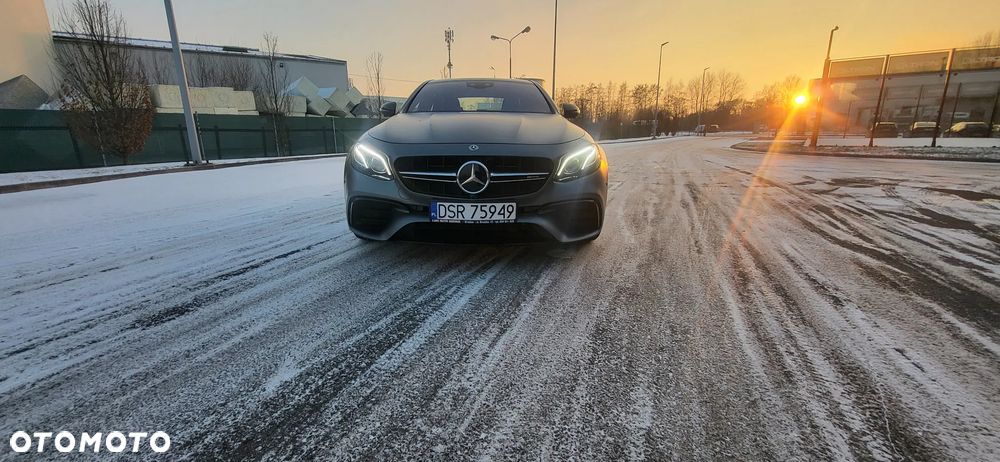 Mercedes-Benz Klasa E AMG 63 S 4Matic+ AMG Speedshift MCT-9G - 2