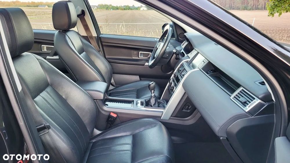 Land Rover Discovery Sport 2.0 D150 R-Dynamic - 23