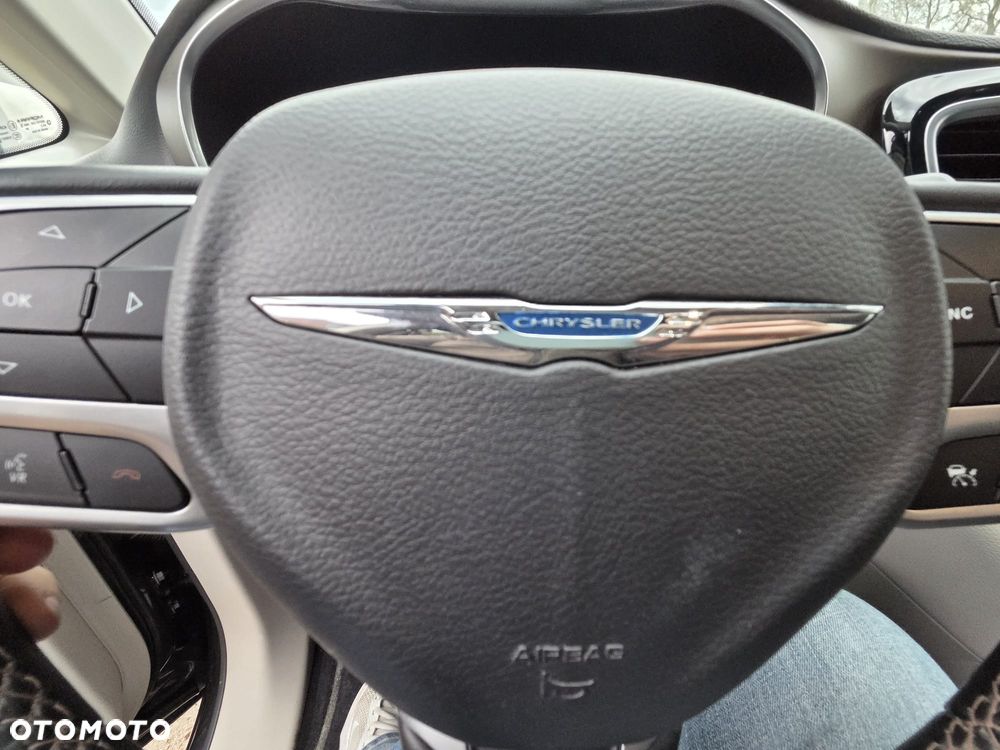 Chrysler Pacifica - 19
