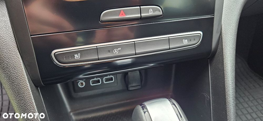 Renault Megane TCe 140 GPF EDC LIMITED - 10