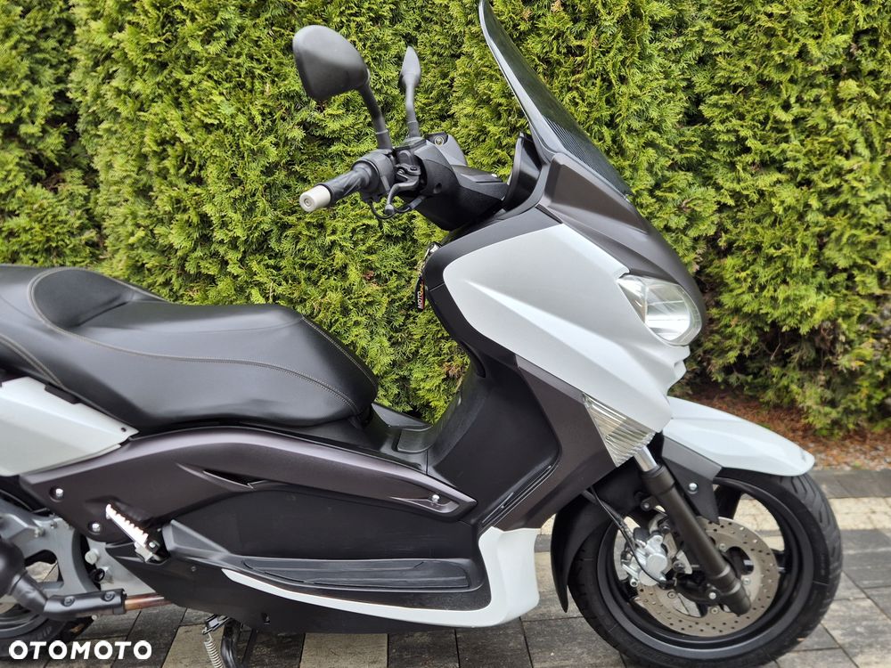 Yamaha X-max - 7