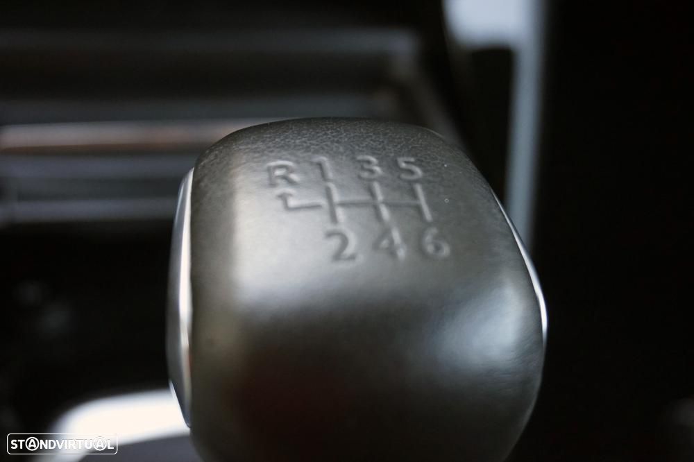 Peugeot 208 1.2 PureTech GT Line - 29