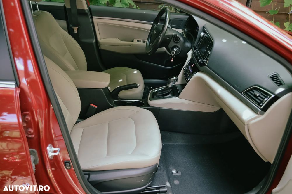 Hyundai Elantra - 9