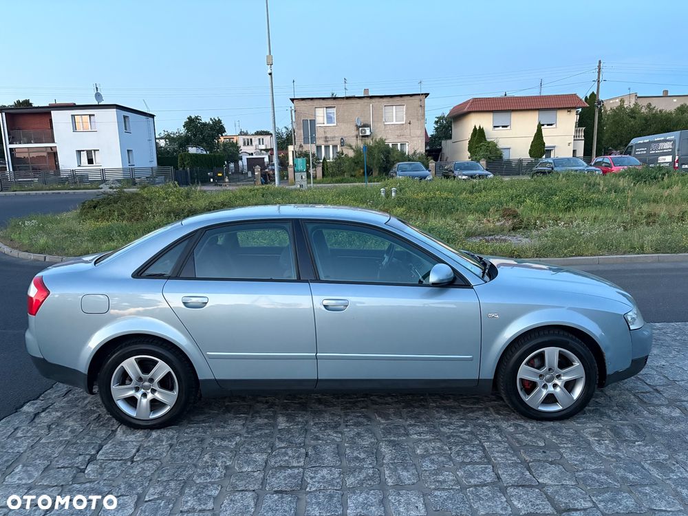 Audi A4 Limousine 1.8T - 11
