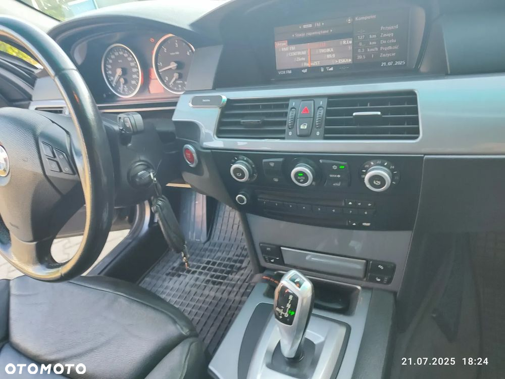 BMW Seria 5 530d Touring - 21