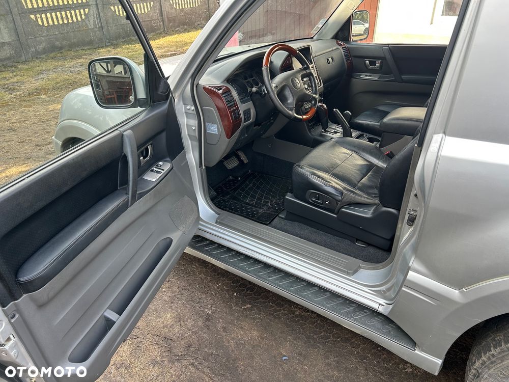 Mitsubishi Pajero 3.2 DI-D Automatik Instyle - 16