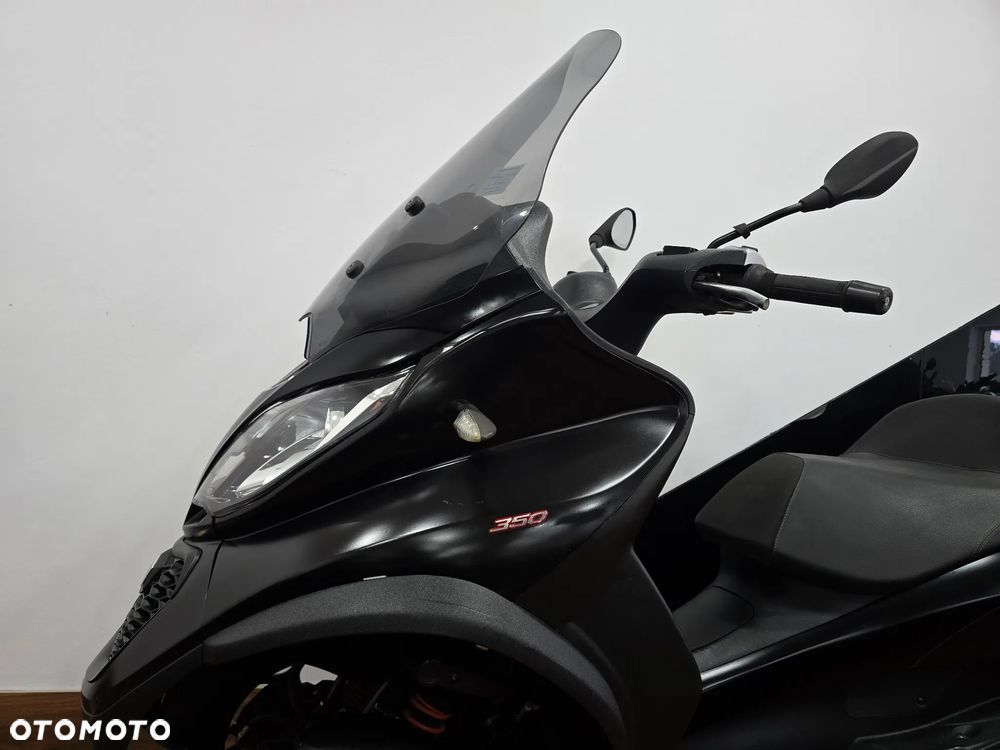 Piaggio MP-3 - 11