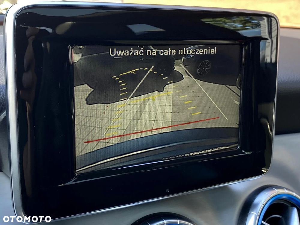 Mercedes-Benz CLA 200 7G-DCT AMG Line - 34