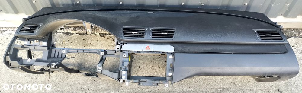 DESKA ROZDZIELCZA KONSOLA VOLKSWAGEN PASSAT B6