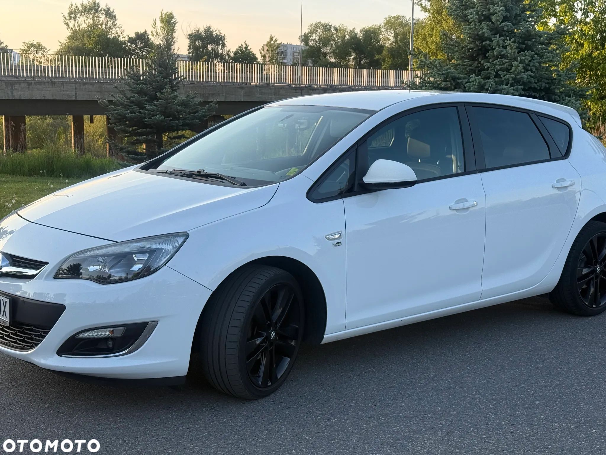 Opel Astra IV 1.4 T Edition 150 - 1