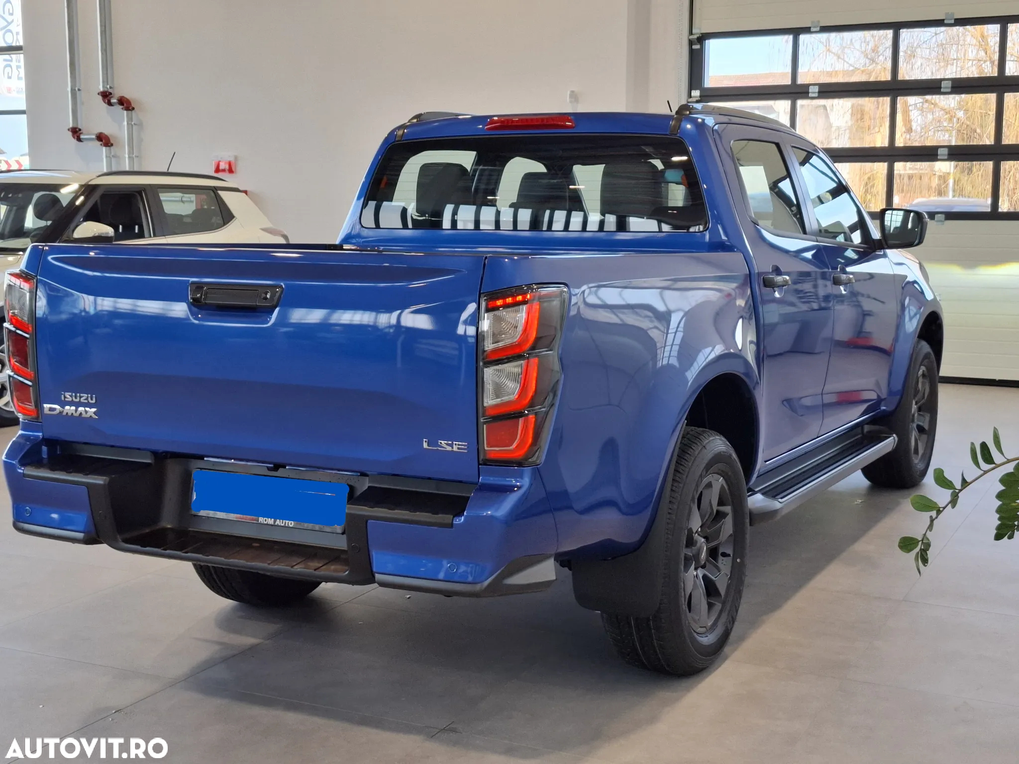Isuzu D-Max 1.9 DSL 4x4 Double Cab 6AT Executive - 5