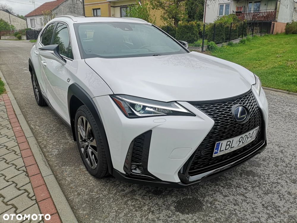 Lexus UX - 38