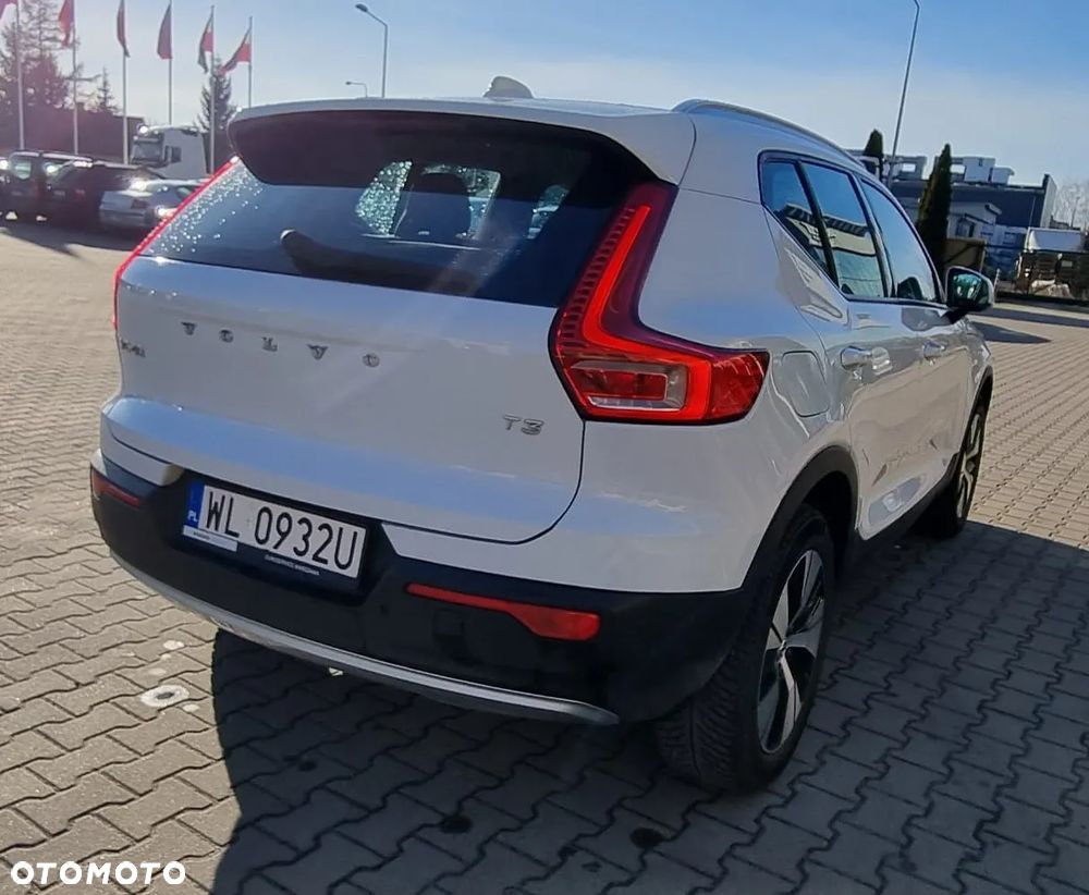 Volvo XC 40 T3 Momentum - 4