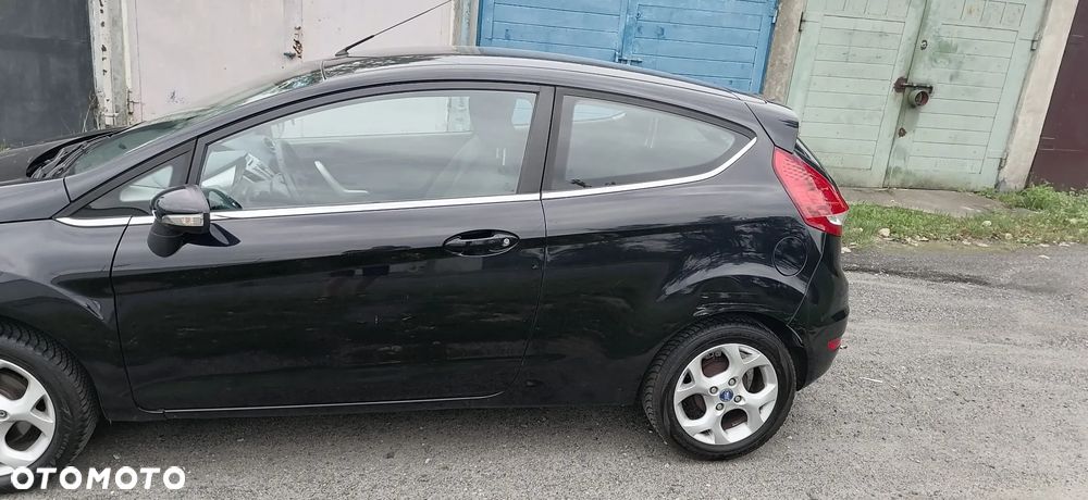 Ford Fiesta 1.25 Ambiente EU5 - 2