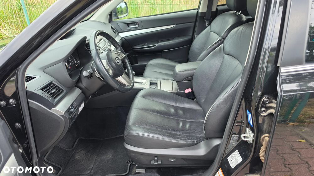 Subaru Legacy - 12